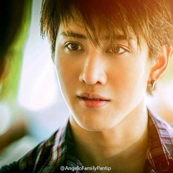 泰版《浪漫满屋》<em>Mike</em>亮八块腹肌令粉丝疯狂