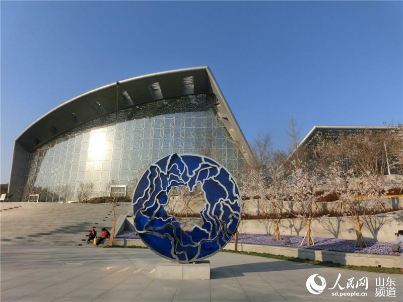 (关注青岛世园会)植物馆800种奇花异草 体验世