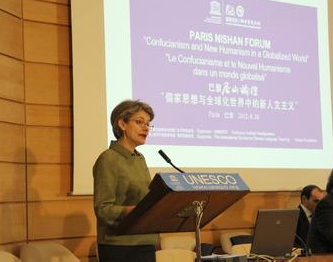 2012年4月16日，巴黎尼山论坛主题“儒家思想与全球化背景下的新人文主义”。