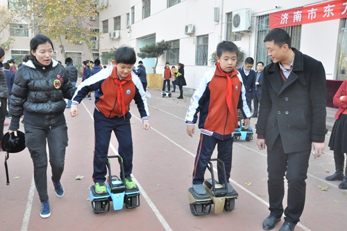 东方双语2014校园科技节精彩上演