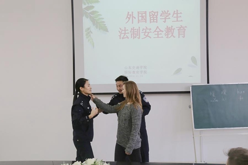 长清分局开展组织留学生年级a分局教育课【6】四法制英语科组总结备课图片