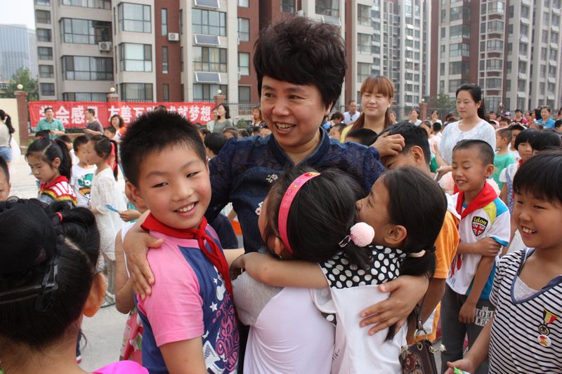 济南市经九路小学开展感恩教育课程 引领孩子