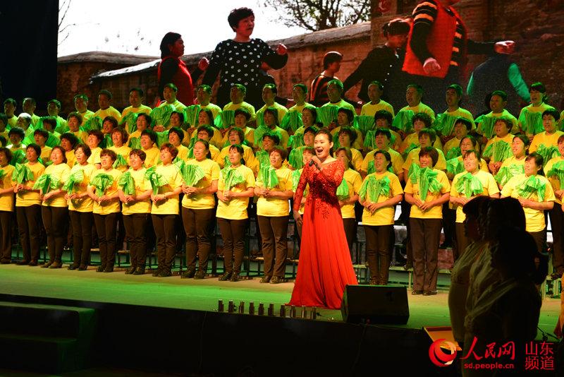 喜剧电影《艺术也疯狂》在山东乡村启动