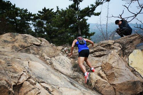 青岛崂山100公里国际山地越野挑战赛21日开赛