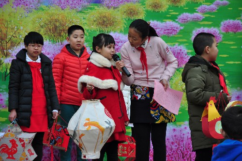 济南市经十一路小学2017年春季开学典礼小学生急救知识图片