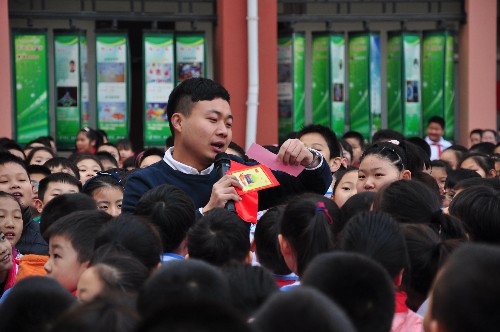 济南市经十一路画报2017年春季开学年级典礼一小学食品安全小学图片