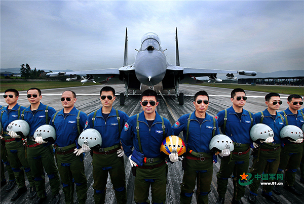 海军航空兵首次派飞行员参加空军比武