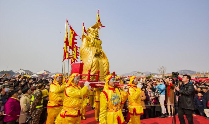 逛山东  人民网青岛3月7日电 3月16日-3月18日,传承500余年的田横祭海