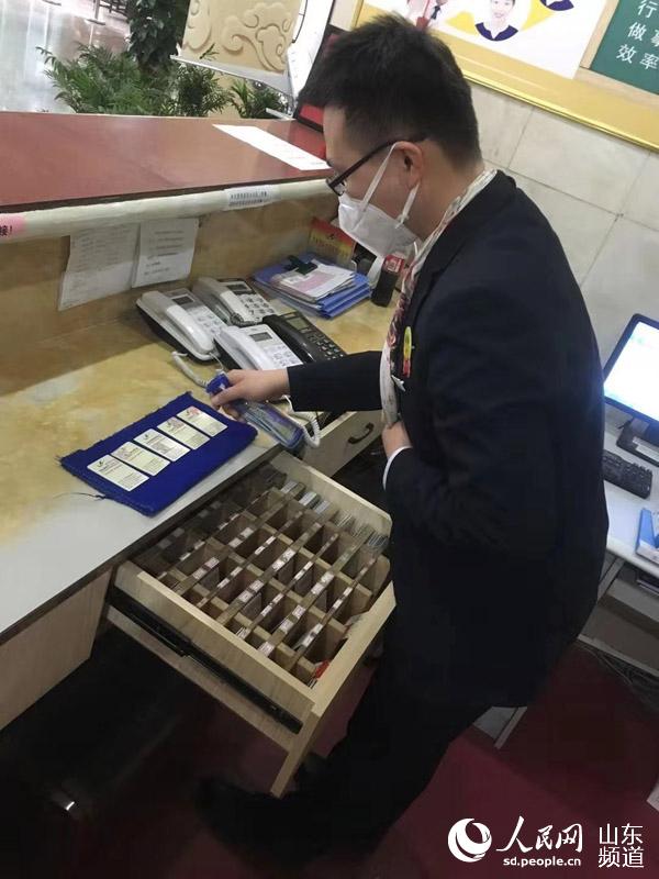 23��00�� ��������ǰ̨�Ӵ�Ա���˷��ÿͷ����������������������ʵ�����ÿ�ʹ�ð�ȫ