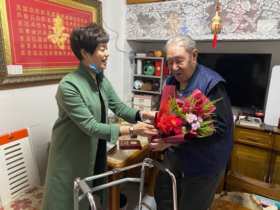 青島市市北區四方街道慰問抗美援朝老兵