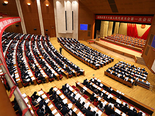 梁久军在淄博市第十六届人民代表大会第一次会议上作法院工作报告