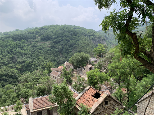 淄博“懸崖上的古村落”龍堂村（談媛攝）