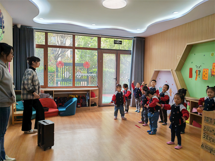 关爱婴幼儿,解决群众心头难题