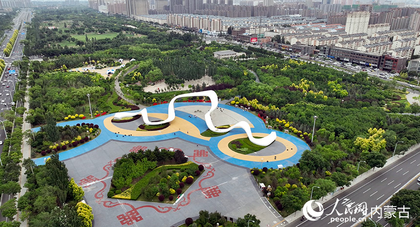 丝绸之路公园。人民网 孟佳澍 摄