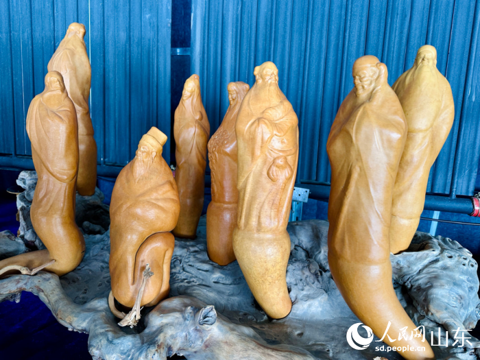 圖片:范制葫蘆擺件“八仙過海”。人民網 喬姝攝