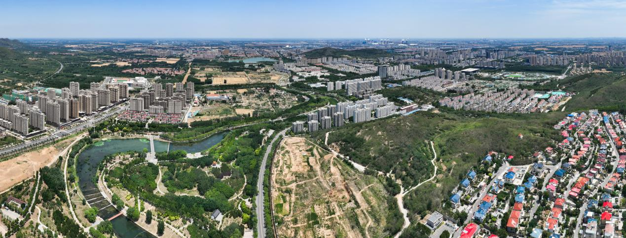 山东省邹平市黛溪河国家水利风景区，黛溪河蜿蜒穿过邹平城市区。