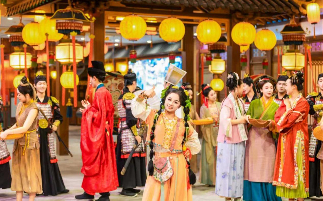 行进中国丨“多金”小城的黄金“链”