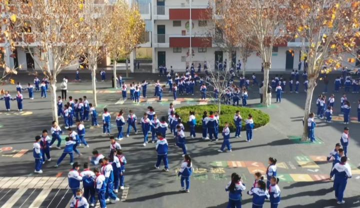 课间活力满 运动助成长