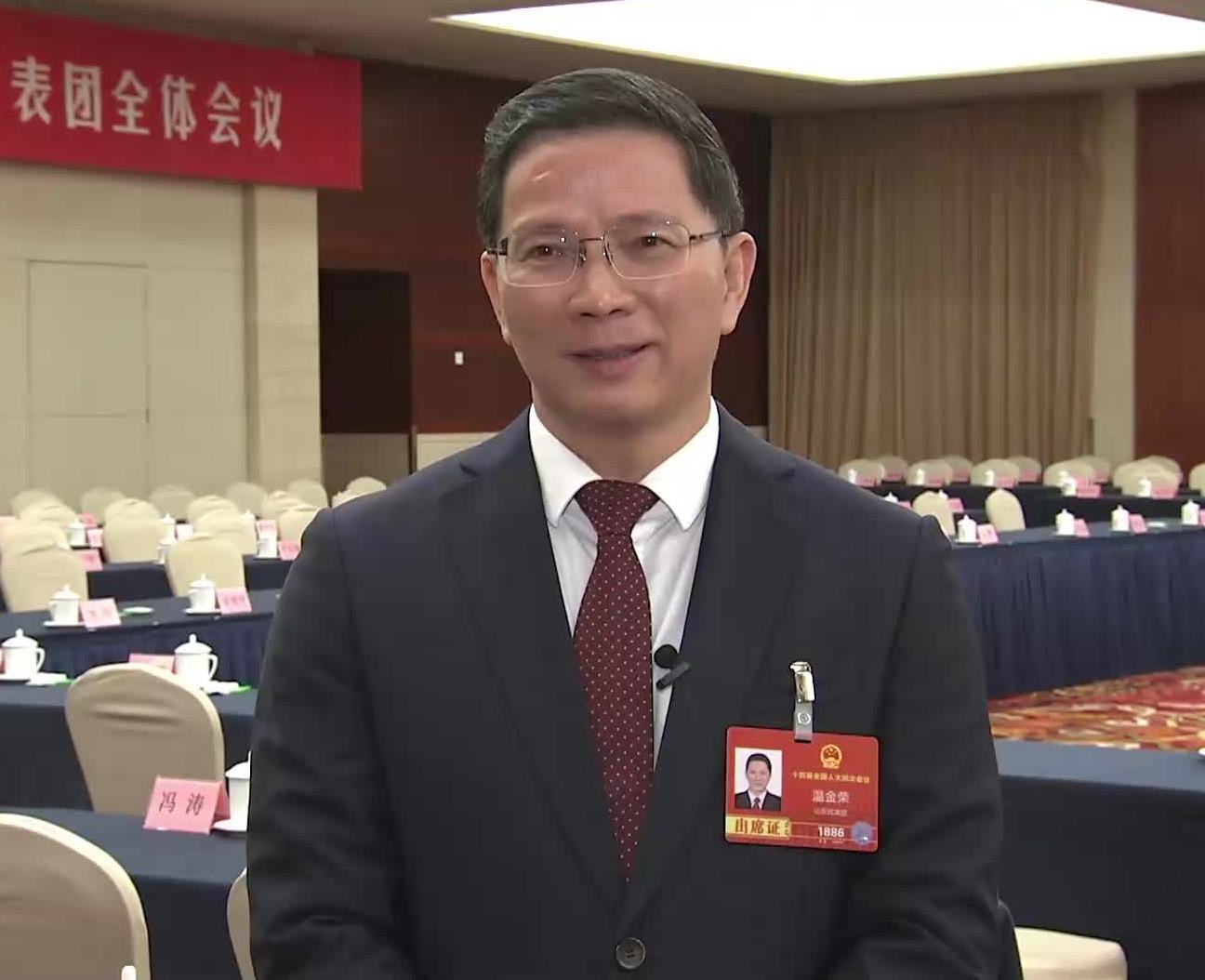 温金荣                                                 建设世界文化旅游名城，进一步提升国际孔子文化节、尼山世界文明论坛影响力、传播力，持续擦亮“孔孟之乡  运河之都”品牌。                  