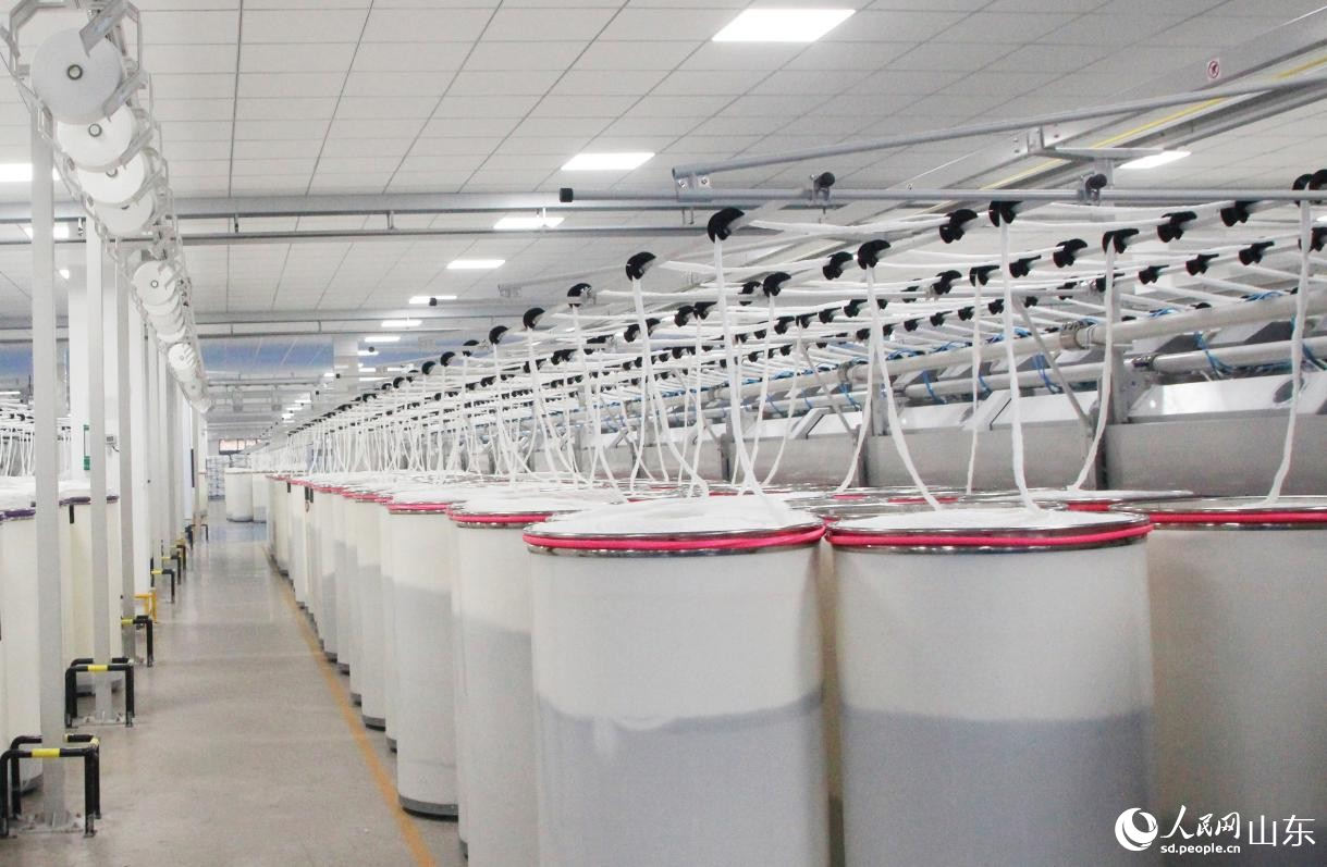 纺纱车间一角。人民网记者 宋翠摄