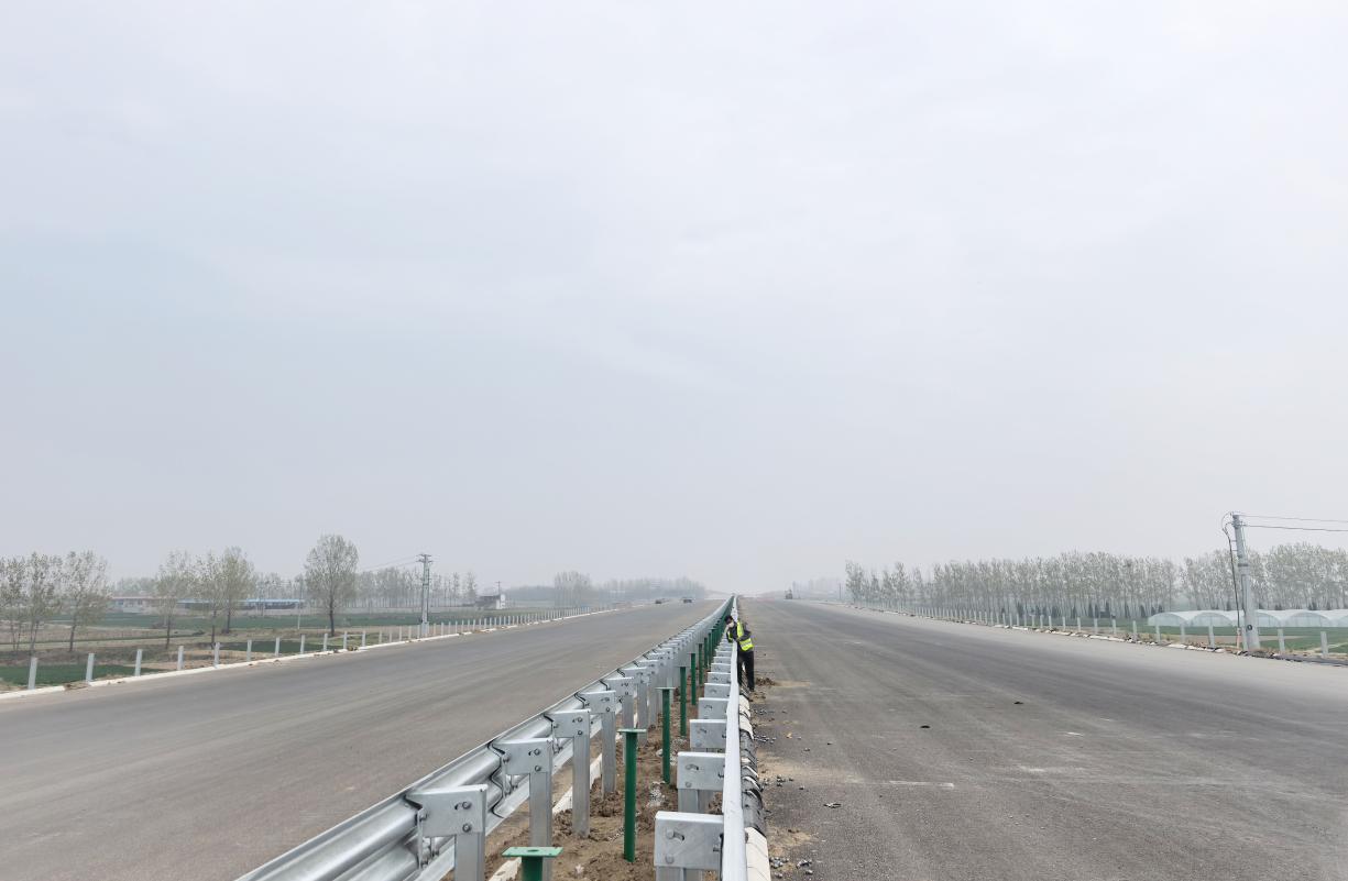 ‌‌正在建设中的G518快速路。临沂市信访局供图