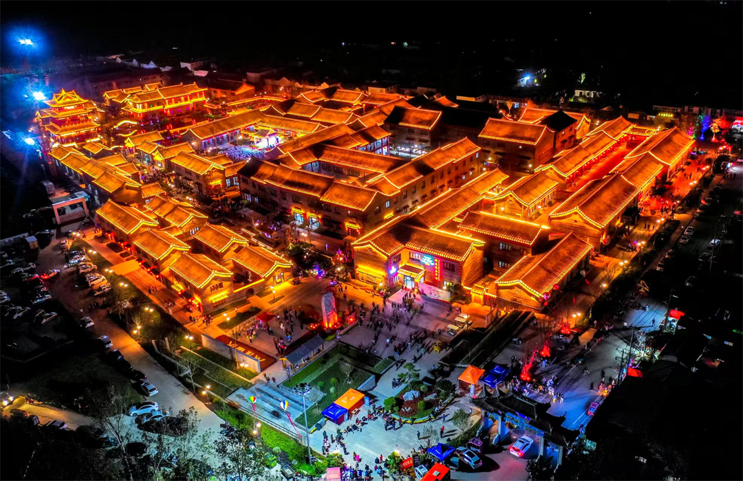 图为 临沂市临沭县朱村夜景