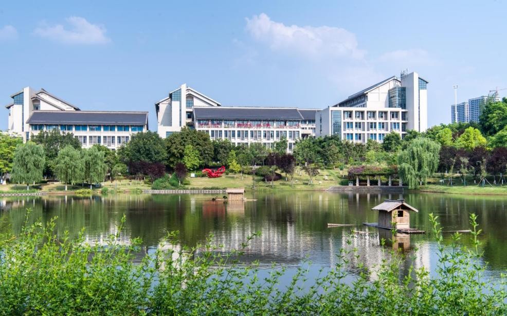學校環境。重慶工程職業技術大學供圖