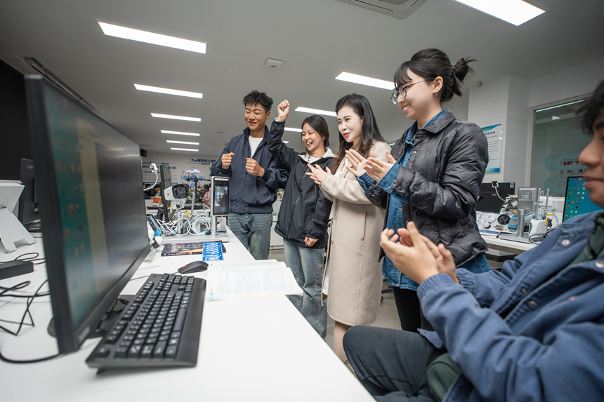 小班化教学现场。贵州工商职业大学供图