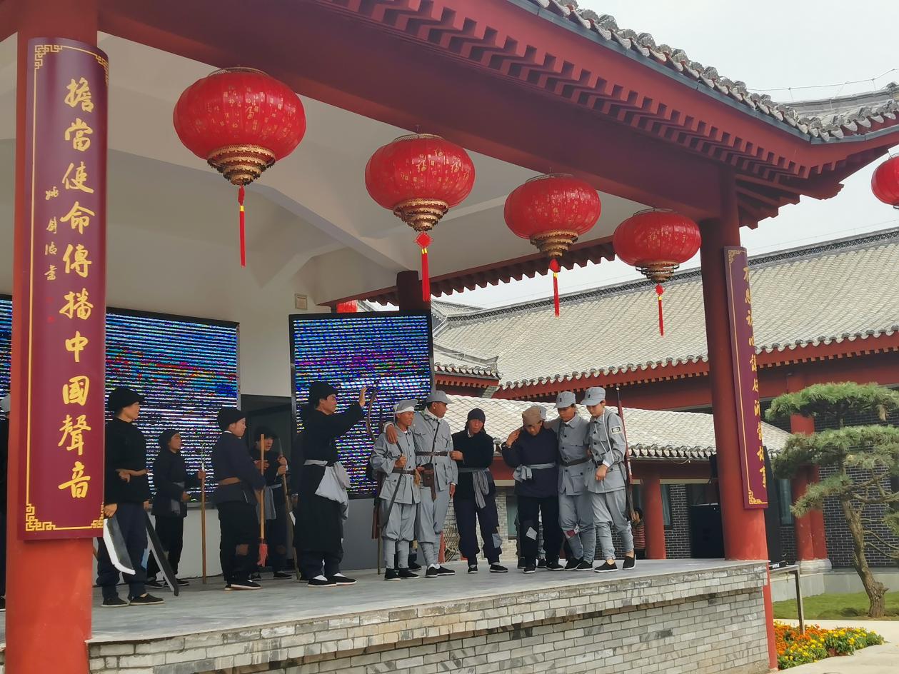 情景剧《第一碗饺子》在朱村日常演出。临沭县委宣传部供图