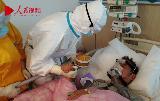 黃岡戰“疫”一線：山東醫療隊為患者祝福生日