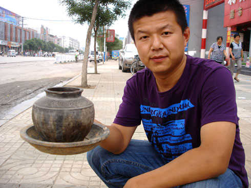 梁山县发现明早期印花灰陶罐