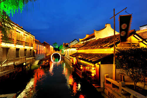 台儿庄水街夜景美不胜收