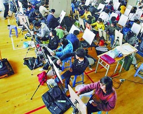 辗转各地艺考辅导班 一个暑假赚万元外快