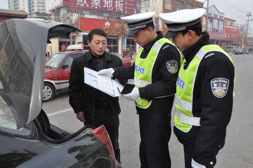枣庄交警在薛城开展交通违法异地互查行动