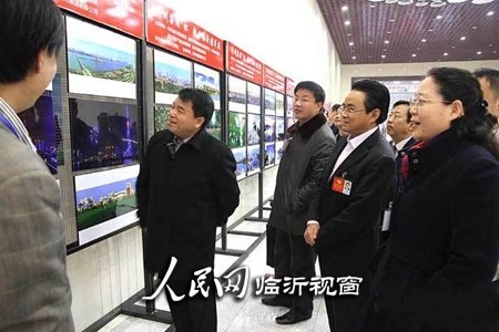魅力临沂图片展亮相两会
