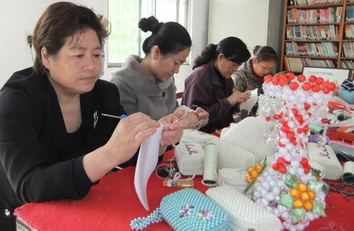 枣庄:社区妇女就业有了新天地