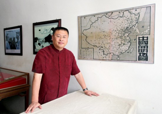 齊魯文化名家、中國文藝志願者協會理事、國家一級作詞曲波先生