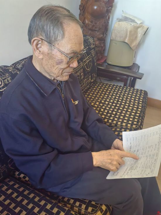 姚光武:身虽老志未衰 助寒门学子圆梦校园